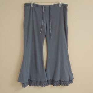 Lace flared boho Capri pant
